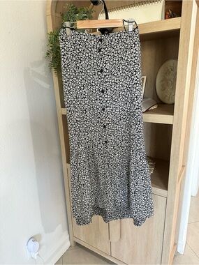 Japna Black and White Floral Button-Front Midi Skirt